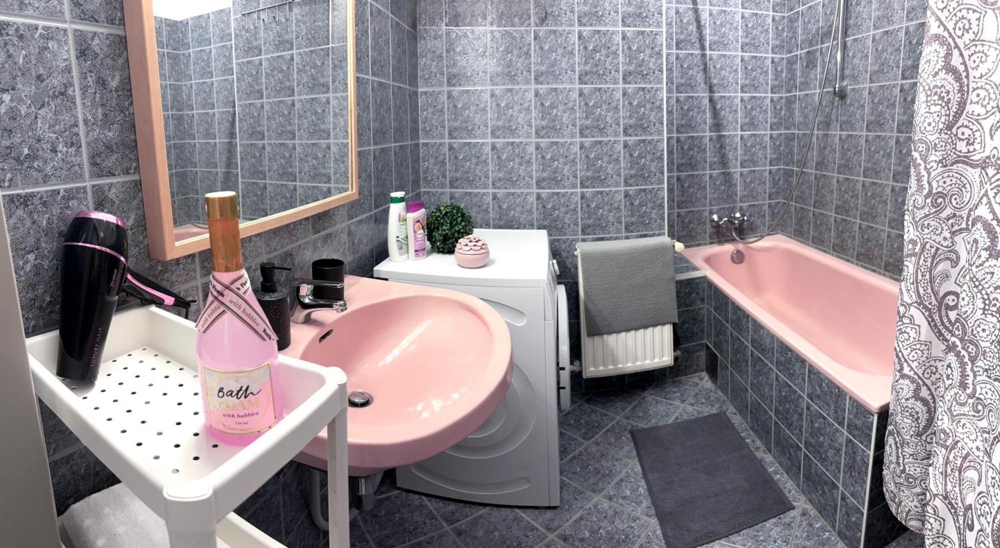 וינה Big And Comfortable Mariahilfer Apartment מראה חיצוני תמונה